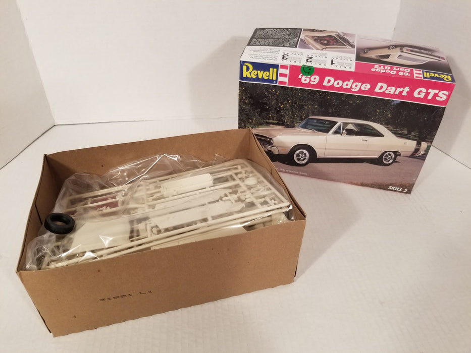 '69 Dodge Dart GTS 1:25 Model Kit