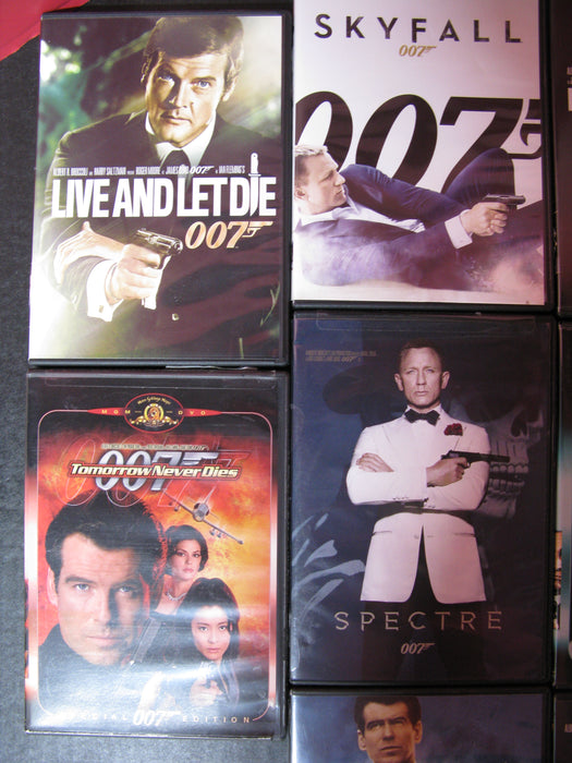 13 James Bond 007  DVD's