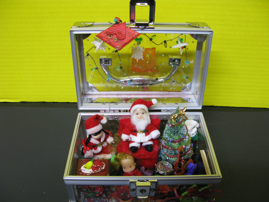 "Picture Taken with Santa" Treasure Box