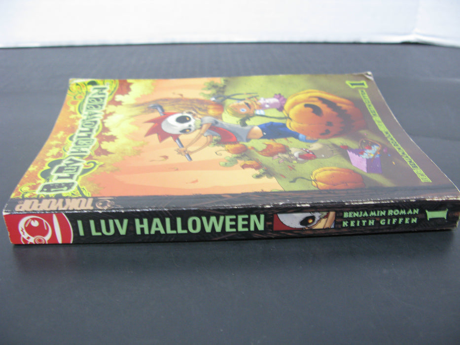 i Luv Halloween Book 1