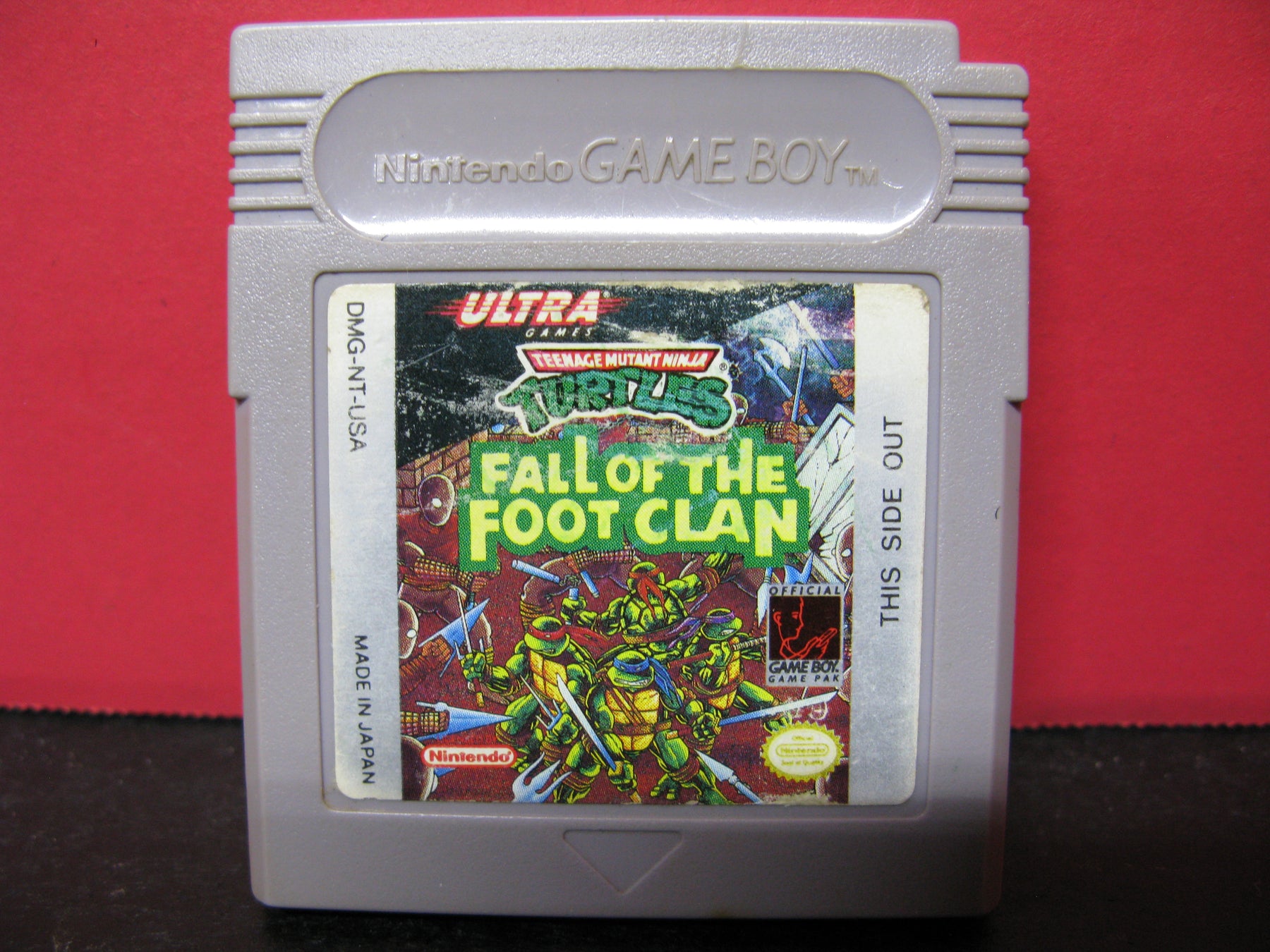 Nintendo Game Boy 'Teenage Mutant Ninja Turtles Fall of the Foot Clan' Game