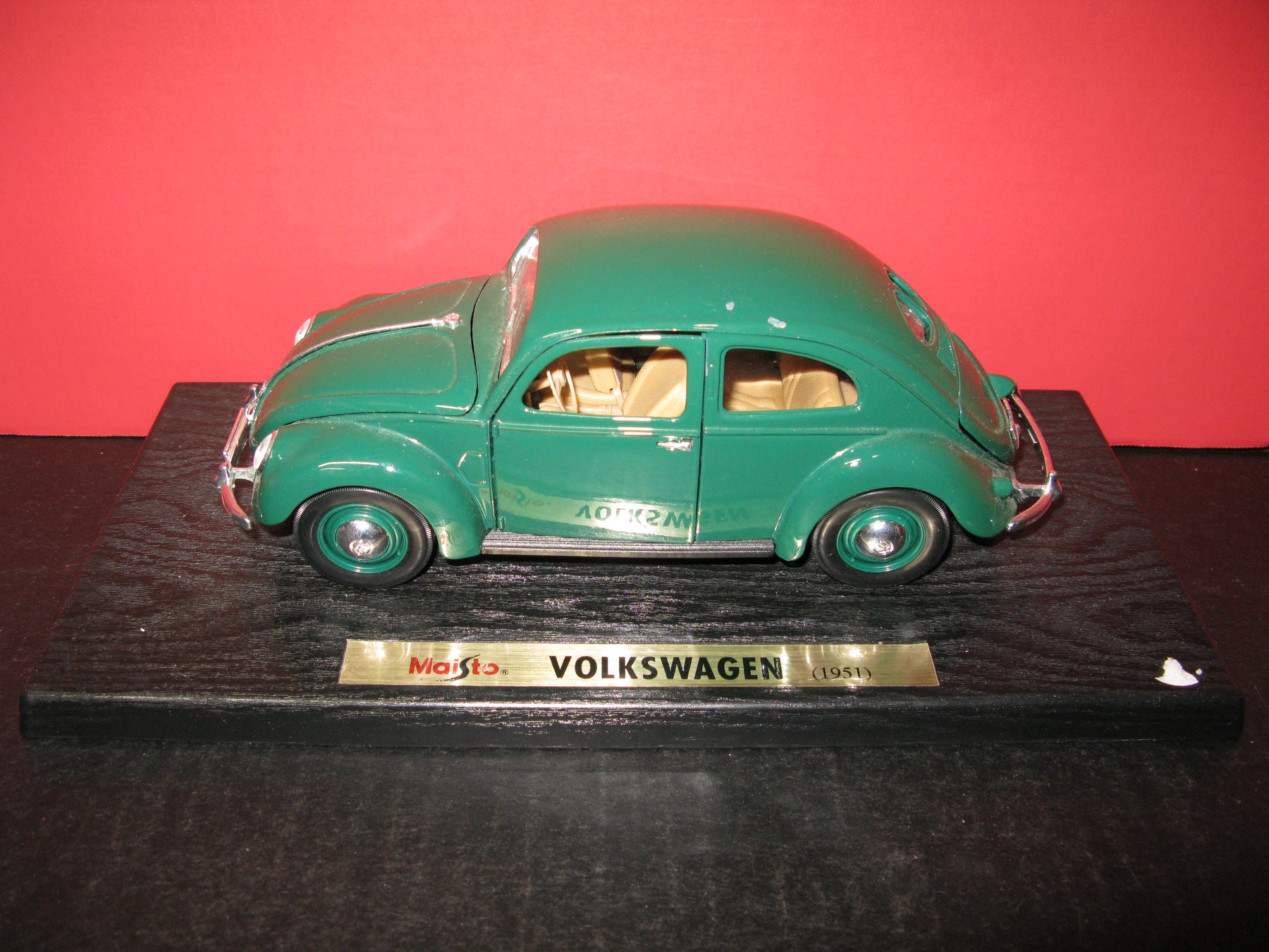 Maisto Volkswagen Model Pop Antique Museum