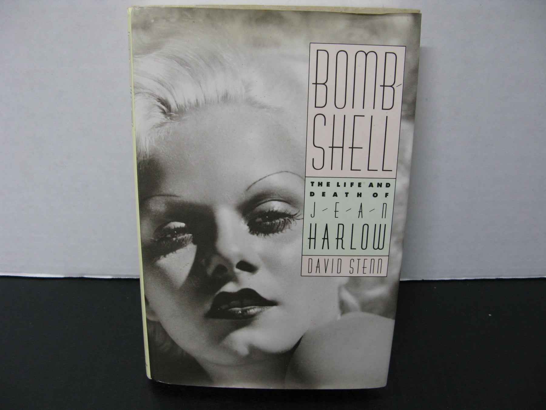 Bomb Shell The Life and Death of Jean Harlow by David Steam Book