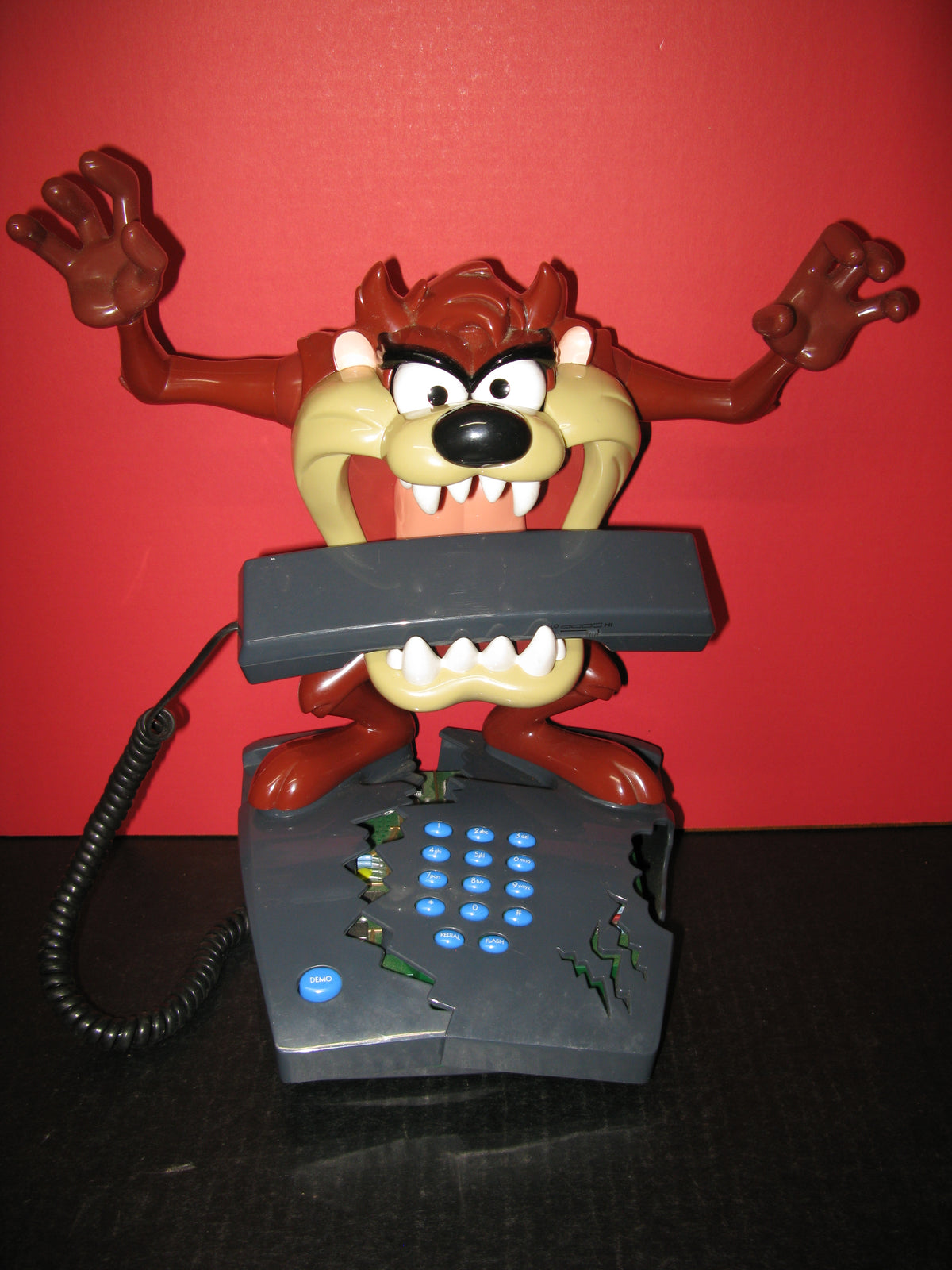 Vintage Looney Tunes Tasmanian Devil Taz Talking Animated Phone