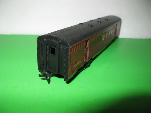 Athearn Trains in Miniature- (Brown)