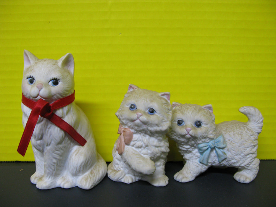 13 Small Decoration Cats