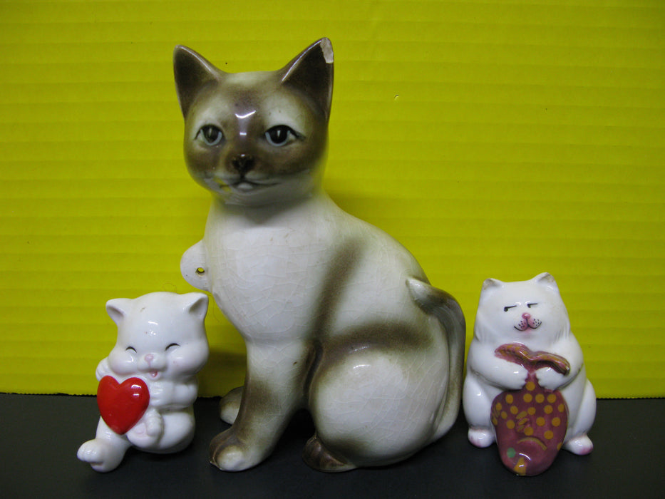 20 Kitten Figurines